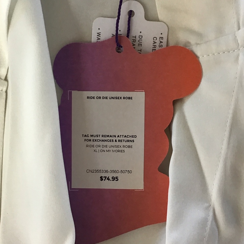 YITTY Soft Cream Hooded Robe - Picture 3 of 5
